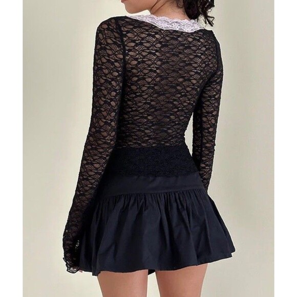 Womens Sheer Lace Bell Sleeve Top Size XL Black Romantic Goth Dark Coquette Y2K - Picture 12 of 13